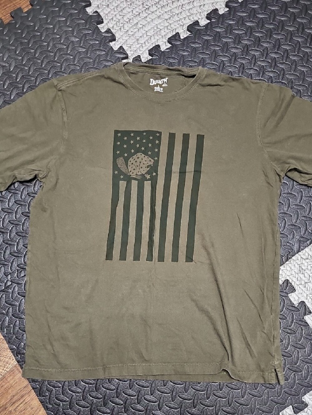 Duluth Trading Co Olive Green Logo Crewneck T‑Shirt Men L Relaxed Fit Long Tail
